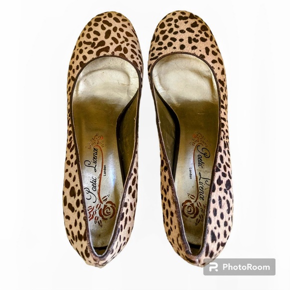 Poetic Licence Leopard Print Pump - Picture 3 of 7